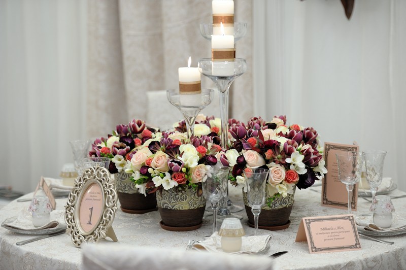 aranjament floral masa