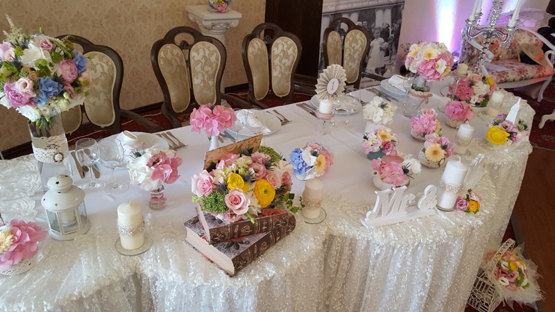 aranjament floral prezidiu